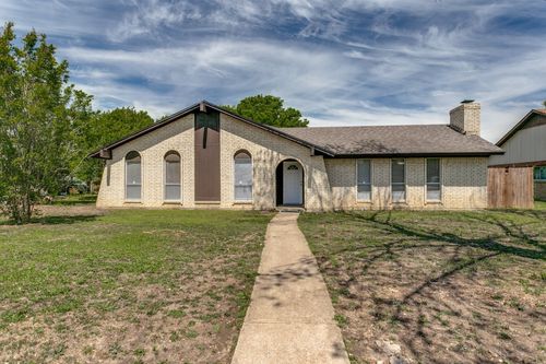 3203 E Park Blvd, Plano, TX, 75074-3107 | Card Image