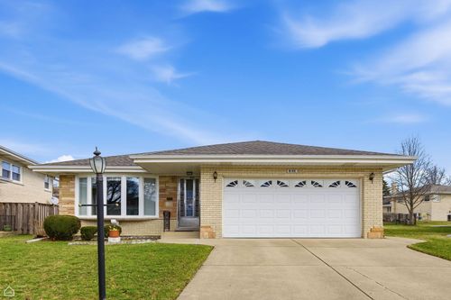 8145 N Grand Ct, Niles, IL, 60714-2706 | Card Image