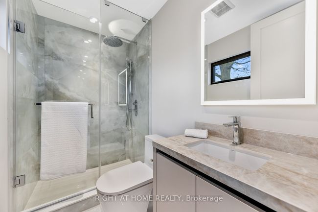 37 Kenilworth Ave, House other with 4 bedrooms, 6 bathrooms and 1 parking in Toronto ON | Image 48