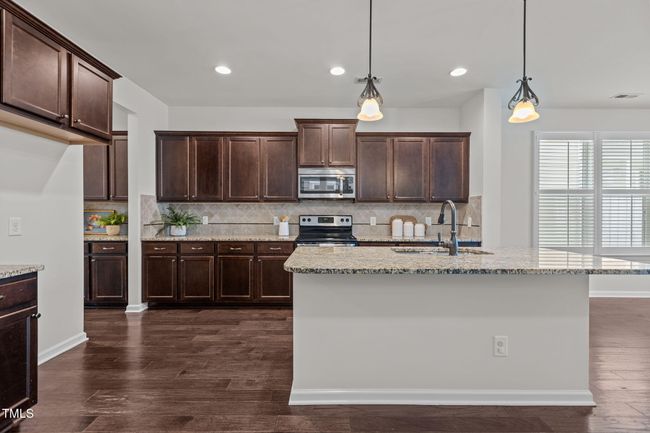 Kitchen | Image 10