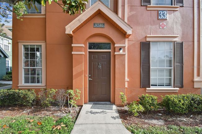 9740 - 9740 Lake Chase Island Way, Condo with 2 bedrooms, 2 bathrooms and null parking in TAMPA FL | Image 4