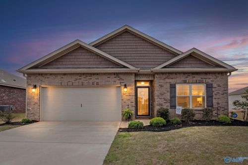 25150 Delilah Cir, Athens, AL, 35613-8575 | Card Image