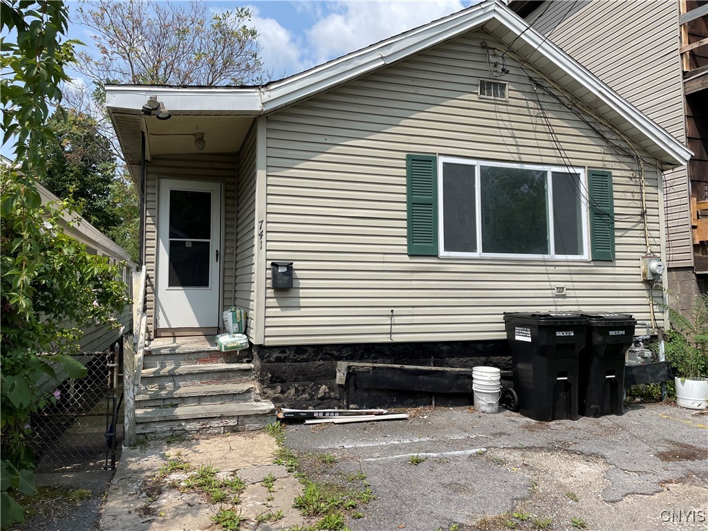 Laurel St, Syracuse, NY 13203