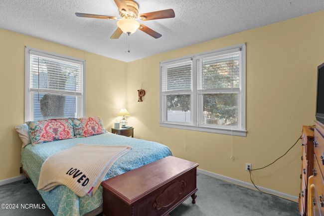 630 Fourth Ave S, House other with 4 bedrooms, 2 bathrooms and 1 parking in Kure Beach NC | Image 5