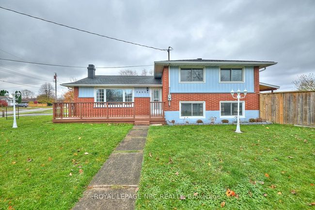 7405 Susan Cres, House other with 4 bedrooms, 2 bathrooms and 4 parking in Niagara Falls ON | Image 4