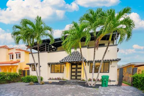 1721 Sw 11th Ter, MIAMI, FL, 33135-5111 | Card Image