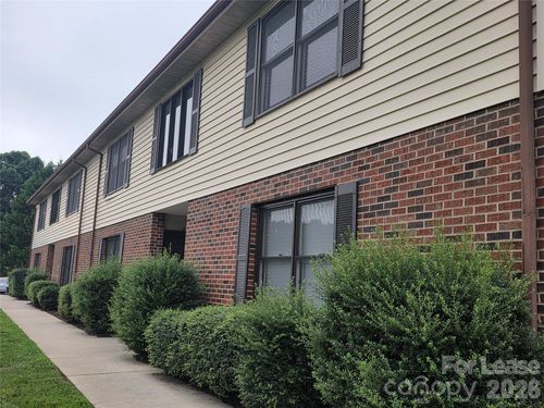 26-525 12th St Sw, Hickory, NC, 28602-2552 | Card Image