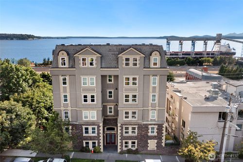 apt-101-505 W Mercer Pl, Seattle, WA, 98119-4534 | Card Image