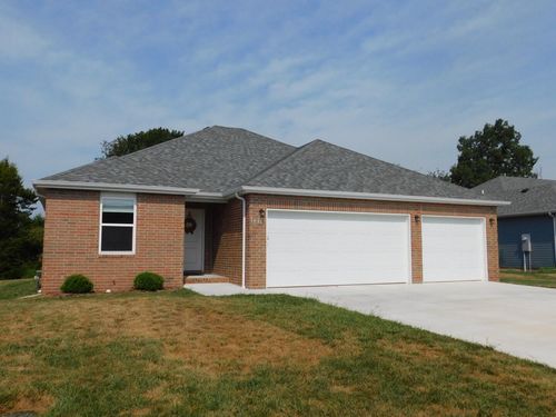 1210 Abbey St, Monett, MO, 65708-4202 | Card Image