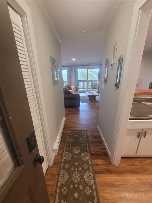 f-221-105 Upper Holiday Ln, Beech Mountain, NC, 28604-6994 | Card Image