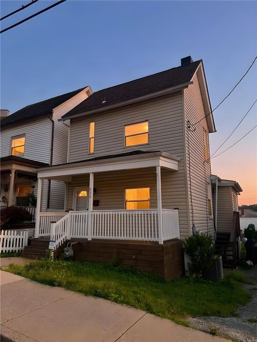 514 6th St, Irwin, PA, 15642-3602 | Card Image
