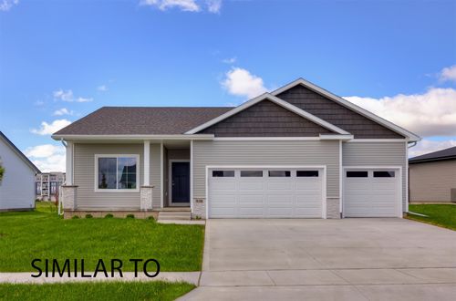 9624 Thorton Dr, Johnston, IA, 50131-2556 | Card Image