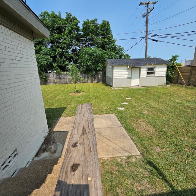 View of yard featuring an outdoor structure | Image 27