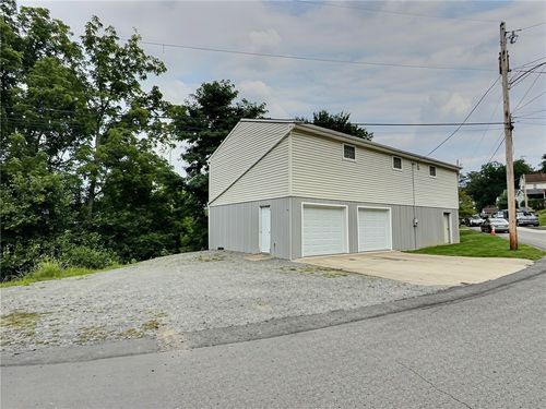 437 E Prospect Ave, Washington, PA, 15301-5209 | Card Image