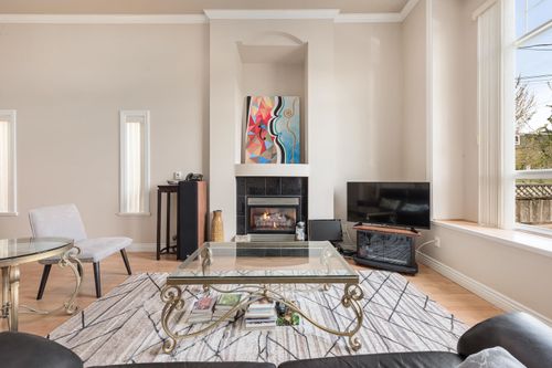 1351 Duthie Ave, Burnaby, BC, V5A2R5 | Card Image