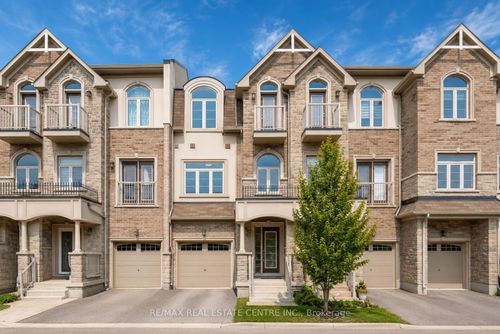 137 Borers Creek Cir, Hamilton, ON, L8B1W3 | Card Image