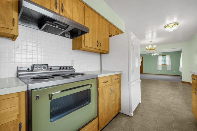 3060 Broad St, House other with 4 bedrooms, 3 bathrooms and null parking in West Rushville OH | Image 8
