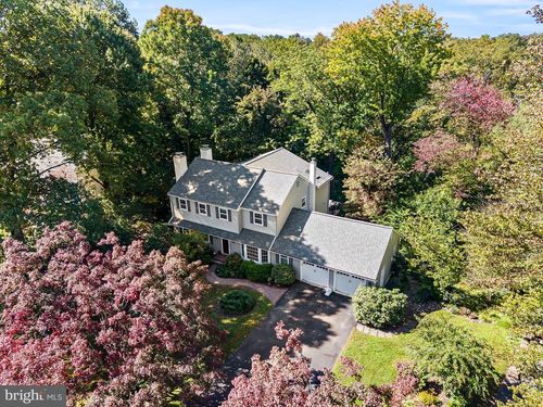 9 Briarcrest Dr, ROSE VALLEY, PA, 19086-6710 | Card Image