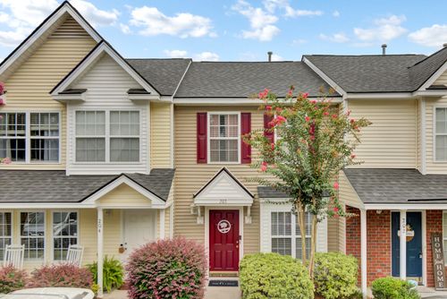203 Pond Pine Trl, Summerville, SC, 29483-1646 | Card Image