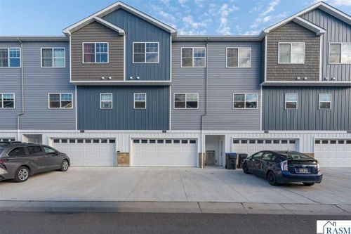 3060 Bluestem Trl, Mankato, MN, 56001-2666 | Card Image