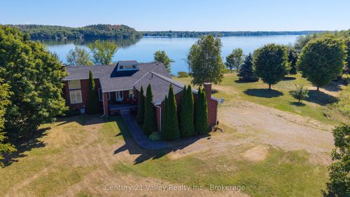 193 Finnerty Rd, Cobden, ON, K0J1K0 | Card Image