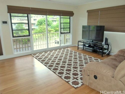 3023 Polohinano Pl, Honolulu, HI, 96817-1167 | Card Image