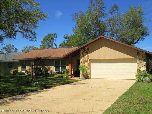 137 Delta Ave, Lake Placid, FL, 33852-6288 | Card Image