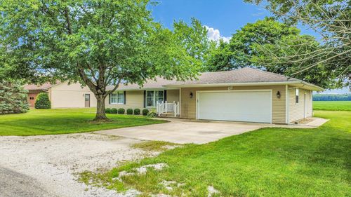 301 E Duitsman Dr, Royal, IL, 61871-6031 | Card Image