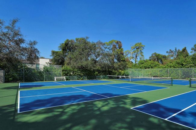 225 Woodland Dr, Condo with 2 bedrooms, 2 bathrooms and null parking in OSPREY FL | Image 62