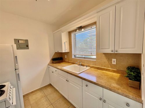 6-77 Hendricks Isle, Fort Lauderdale, FL, 33301-3702 | Card Image