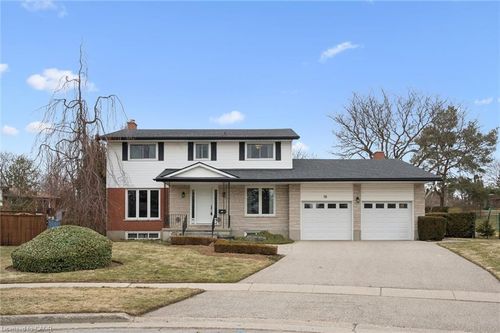 18 Carmine Place, Guelph, ON, N1E3V1 | Card Image