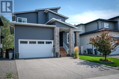 2738 Beachmount Cres, House other with 4 bedrooms, 4 bathrooms and null parking in Kamloops BC | Image 2