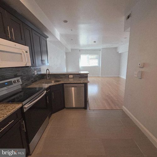 6-628 N 11th St, PHILADELPHIA, PA, 19123-2530 | Card Image