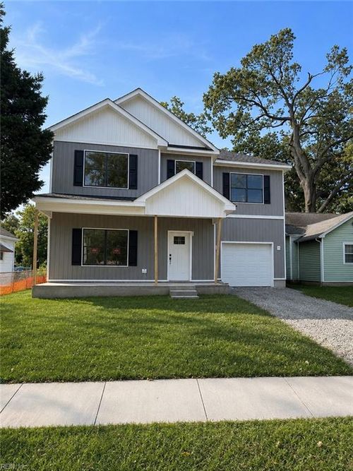 836 32nd Street, Newport News, VA, 23607 | Card Image