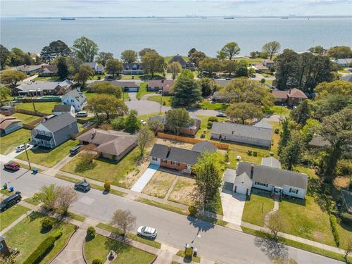 922 11th St, Newport News, VA, 23607-6414 | Card Image