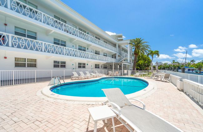 APT-107 - 419 Golden Isles Dr, Condo with 1 bedrooms, 1 bathrooms and null parking in Hallandale Beach FL | Image 21