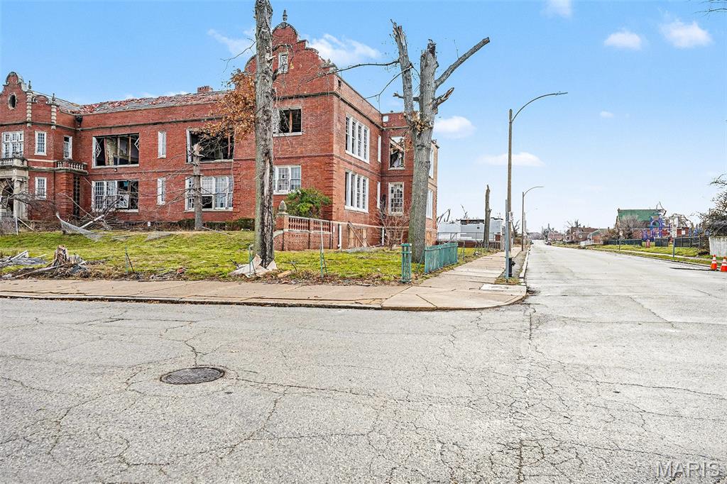 Commercial Sale in St Louis 3