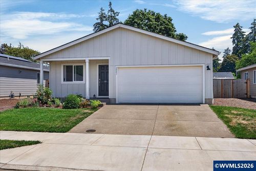 2081 Luna Way, Lebanon, OR, 97355-4084 | Card Image
