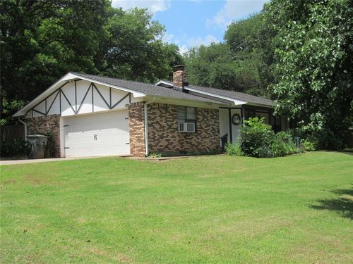 2900 W Wildwood Drive, Pauls Valley, OK, 73075 | Card Image