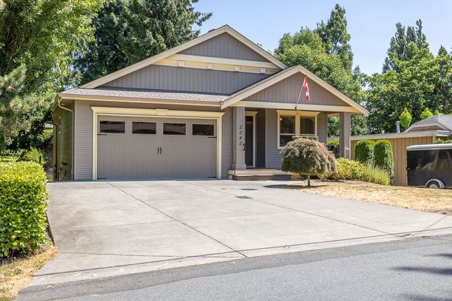 2242 Mouldstade Road, House other with 4 bedrooms, 3 bathrooms and 5 parking in Abbotsford BC | Image 1