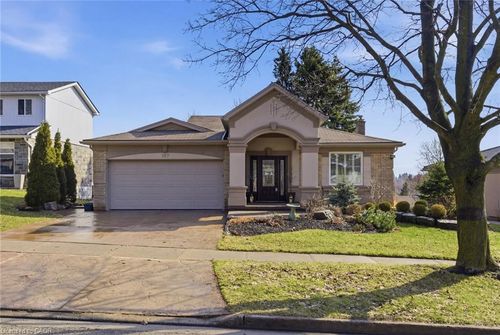 197 Autumn Hill Cres, Kitchener, ON, N2N1K9 | Card Image