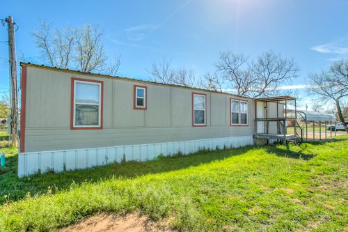 8494 Pansy Ave, San Angelo, TX, 76901-5743 | Card Image