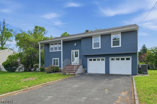 67 Grant Ave, Piscataway, NJ, 08854-6016 | Card Image