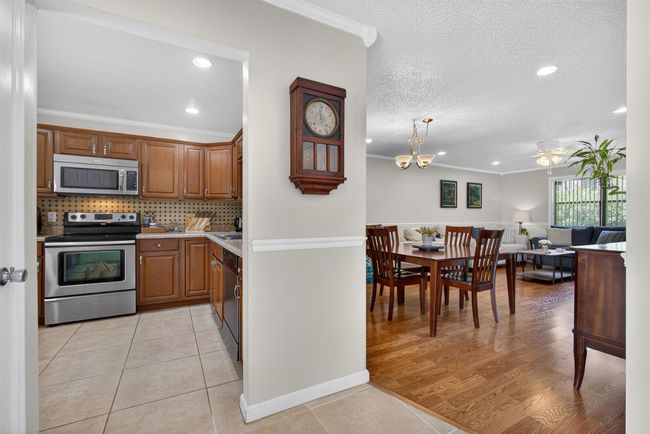 360 Quebec Ct, Condo with 3 bedrooms, 2 bathrooms and null parking in Royal Palm Beach FL | Image 20