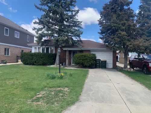 8054 W Prospect Ct, Niles, IL, 60714-2729 | Card Image