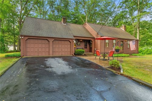 17 Country Side Ln, Scituate, RI, 02857-1138 | Card Image