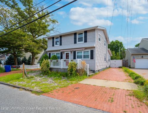 front-203 Bridge Ave, Point Pleasant Boro, NJ, 08742-5012 | Card Image