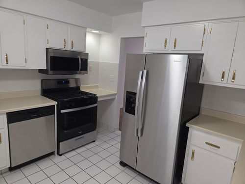 rear-1c-1115 N Harlem Ave, Oak Park, IL, 60302-1564 | Card Image