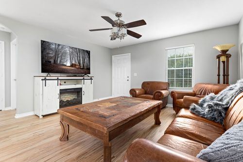 7244 Gulfway Dr S, Sabine Pass, TX, 77655 | Card Image