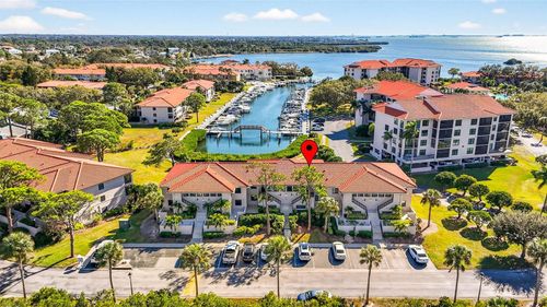 52-1805 Mariner Dr, TARPON SPRINGS, FL, 34689-5865 | Card Image